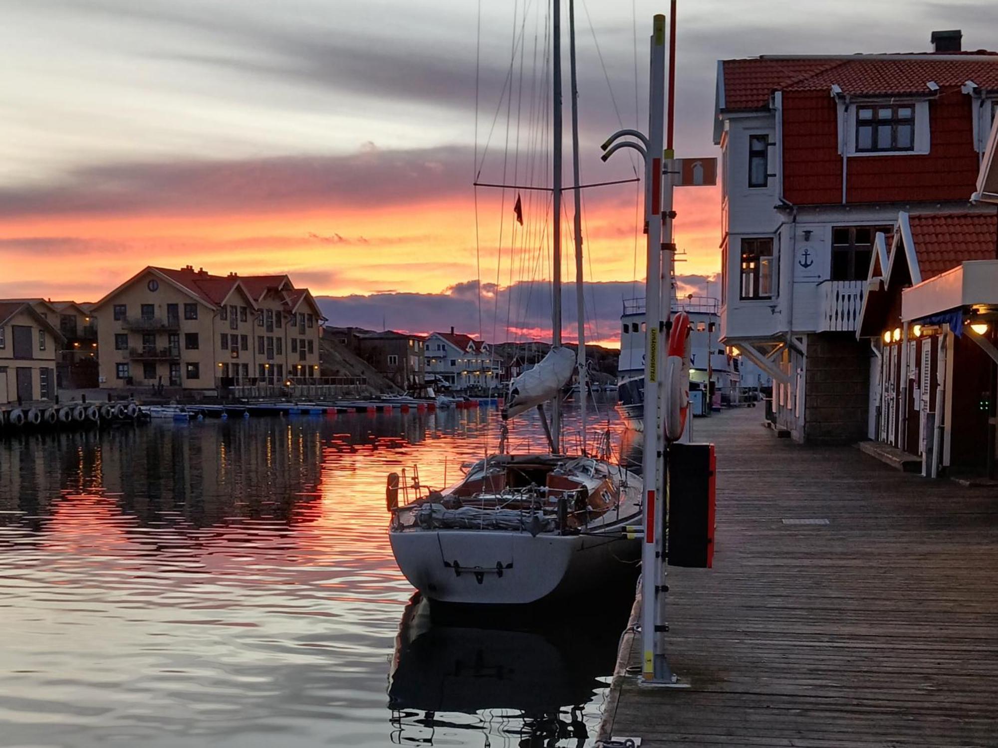 Stenroes Smoegen Centralt, Stora Rum Exterior foto